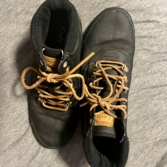 Keds sneaker boot. Super cute! Size 10. Leather laces - Picture 4 of 7